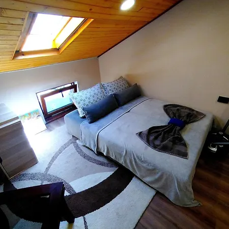 Centre Suits 2 * וארנה