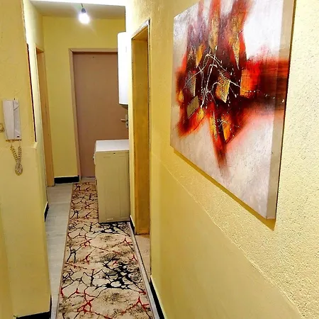 Centre Suits 2 * וארנה